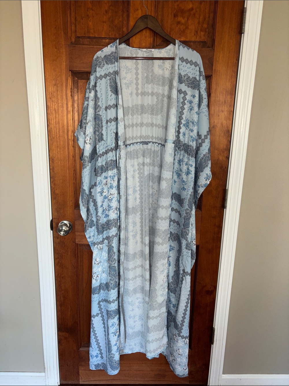 Light Blue Floral Patterned Kimono